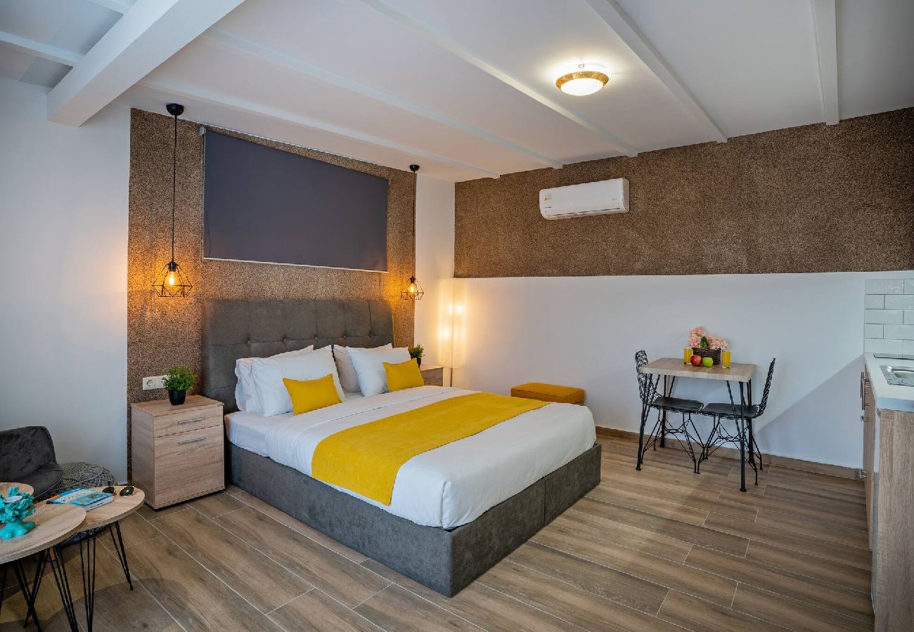 Studio in Rethymno - Remel Rooftop Apartment in the heart of Rethymno Old Town