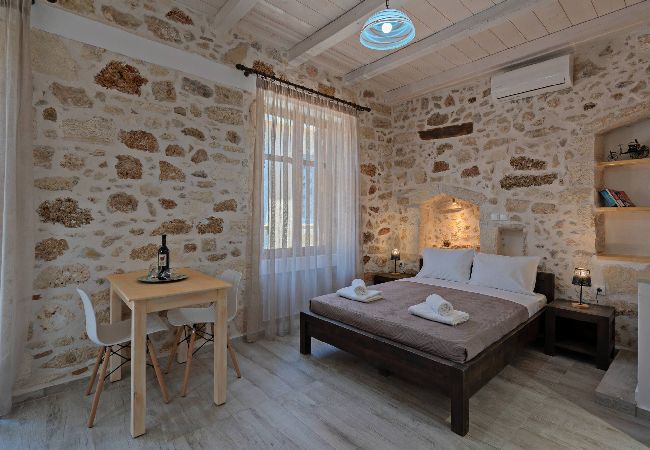 Studio in Rethymno - Melina Apartment in the heart of Rethymno Old Town