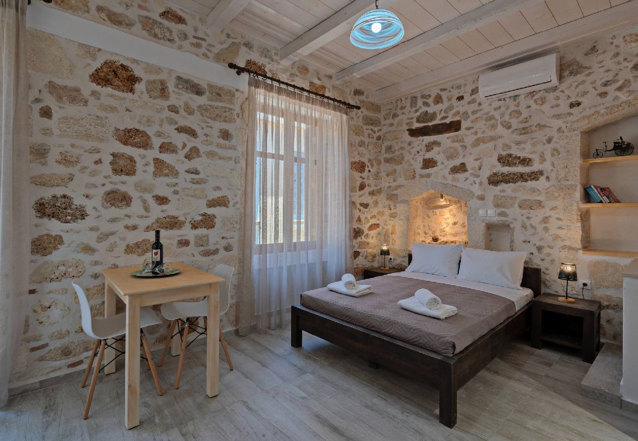 Studio in Rethymno - Melina Apartment in the heart of Rethymno Old Town