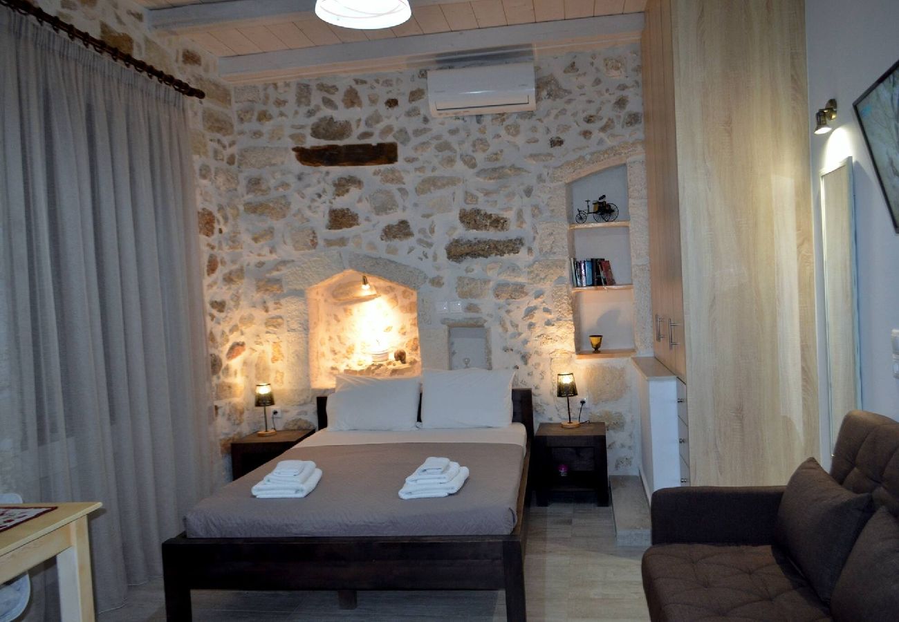 Studio in Rethymno - Melina Apartment in the heart of Rethymno Old Town