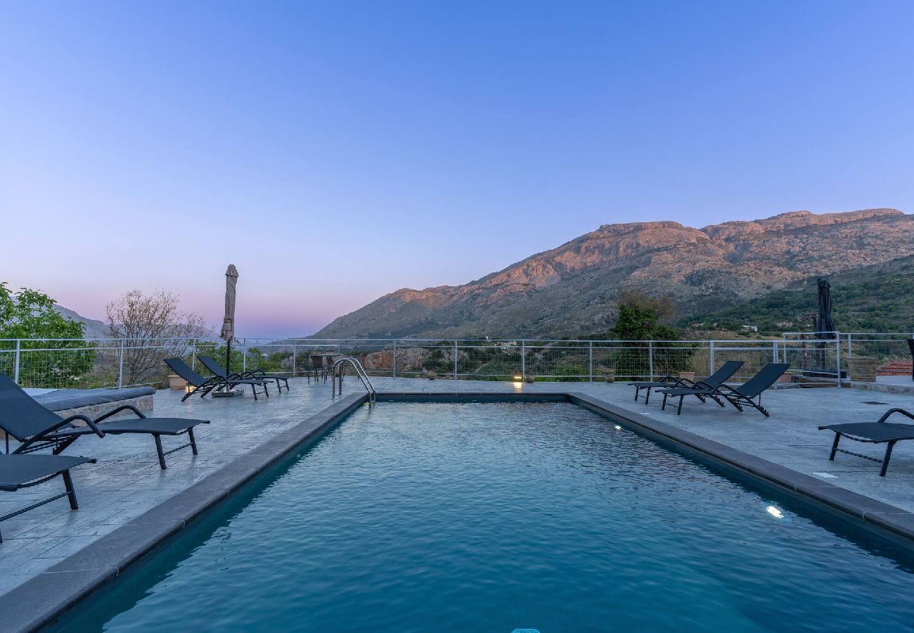 Villa in Mesonisia - Villa Marlia