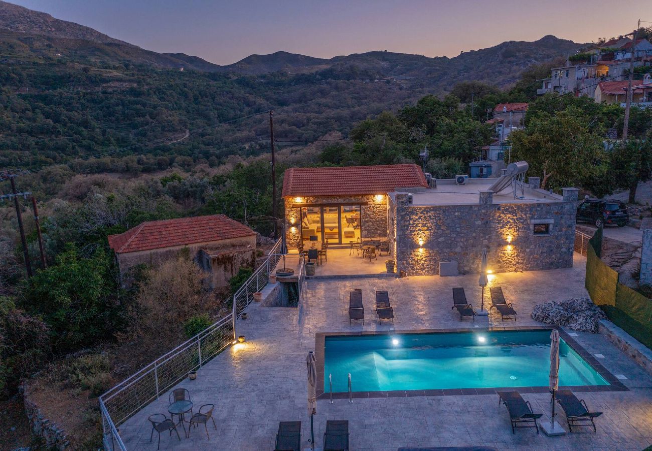 Villa in Mesonisia - Villa Marlia