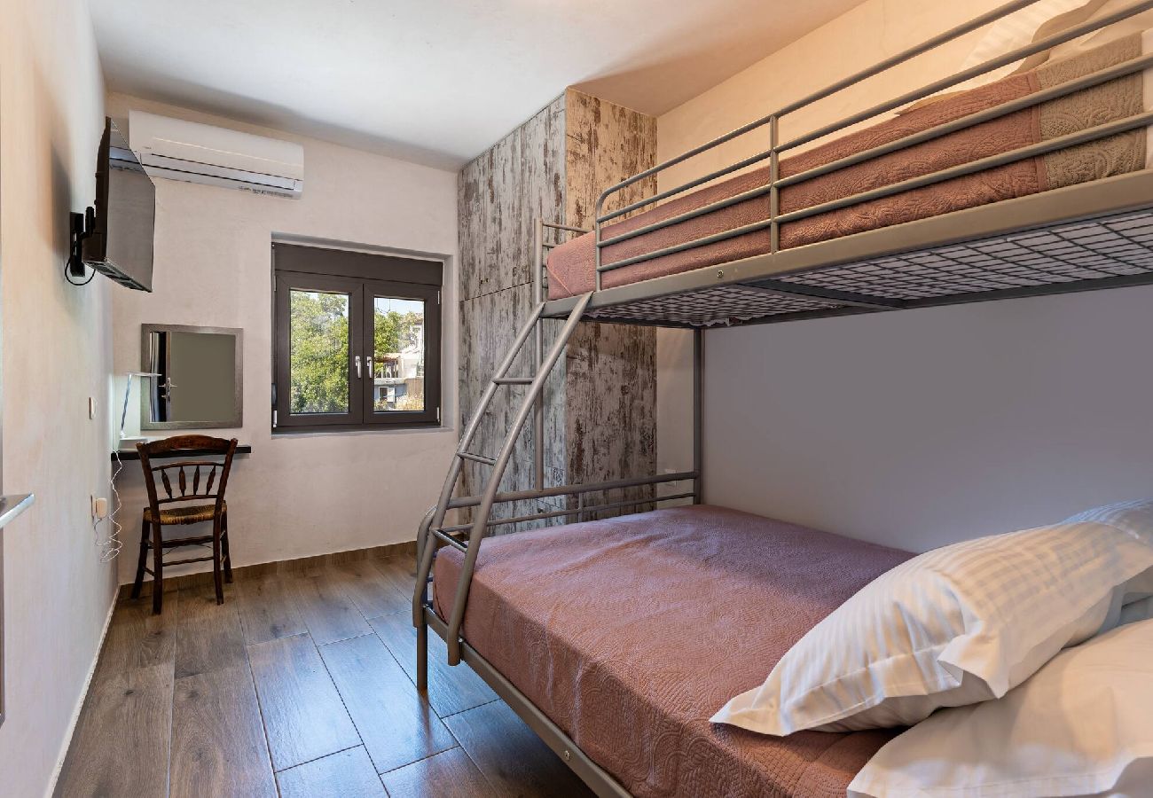 Villa in Mesonisia - Villa Marlia