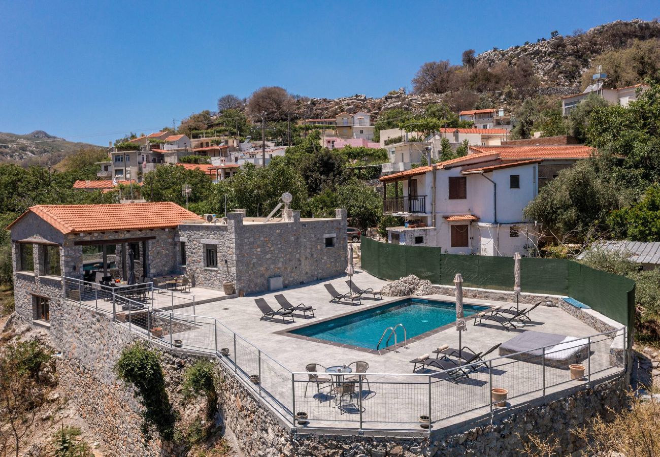 Villa in Mesonisia - Villa Marlia