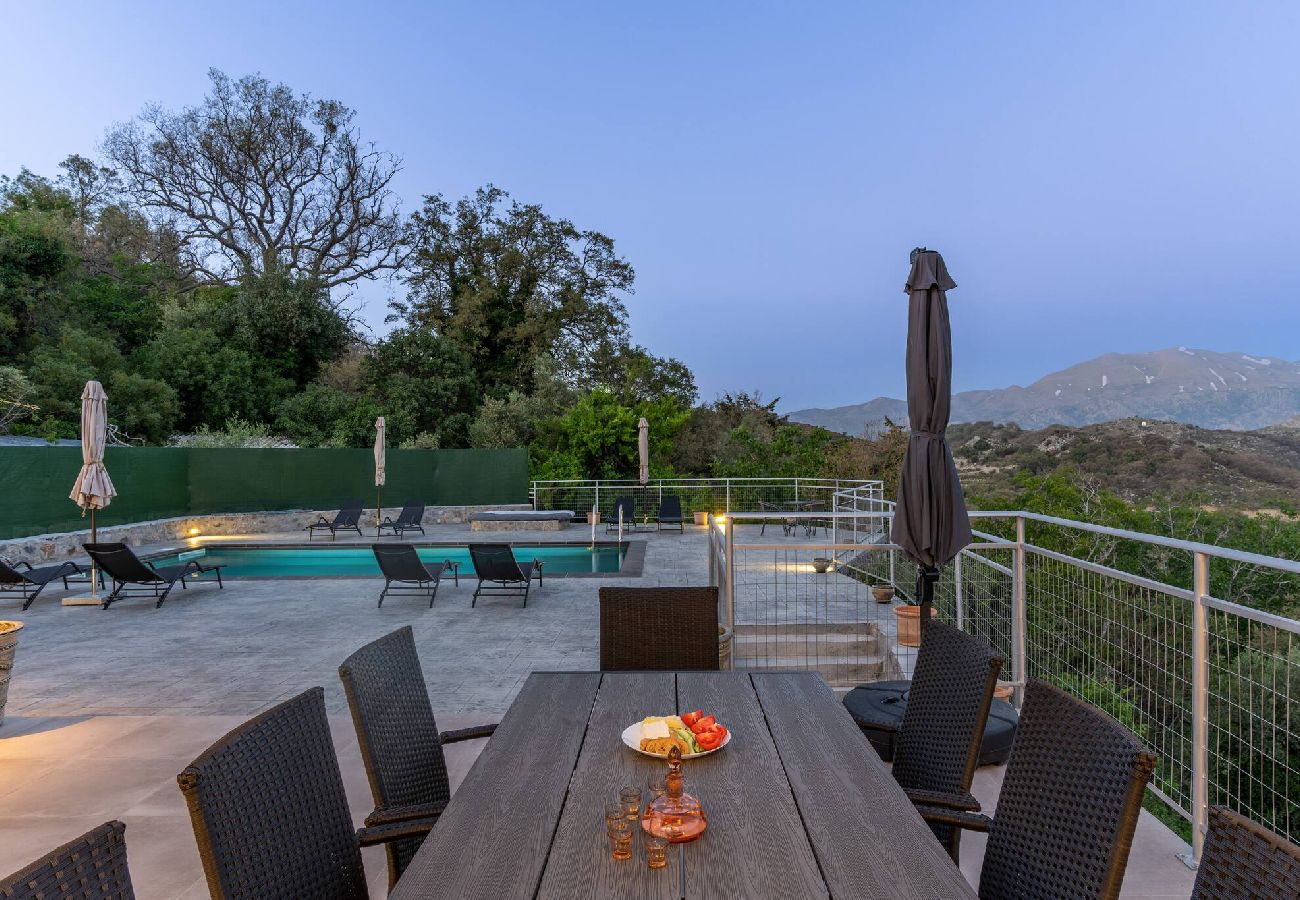 Villa in Mesonisia - Villa Marlia