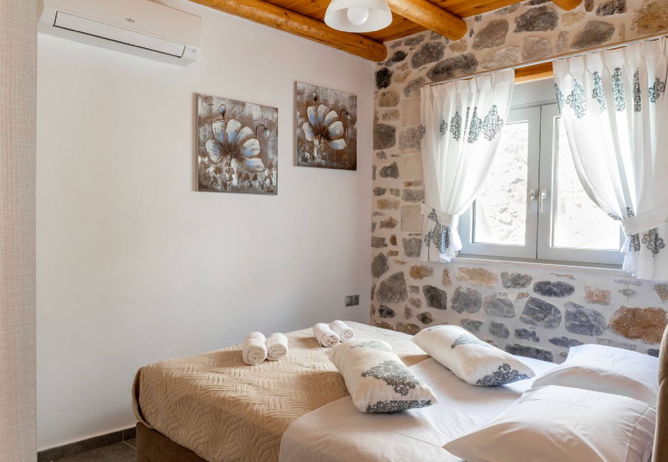 House in Pigi - Marilena Traditional House