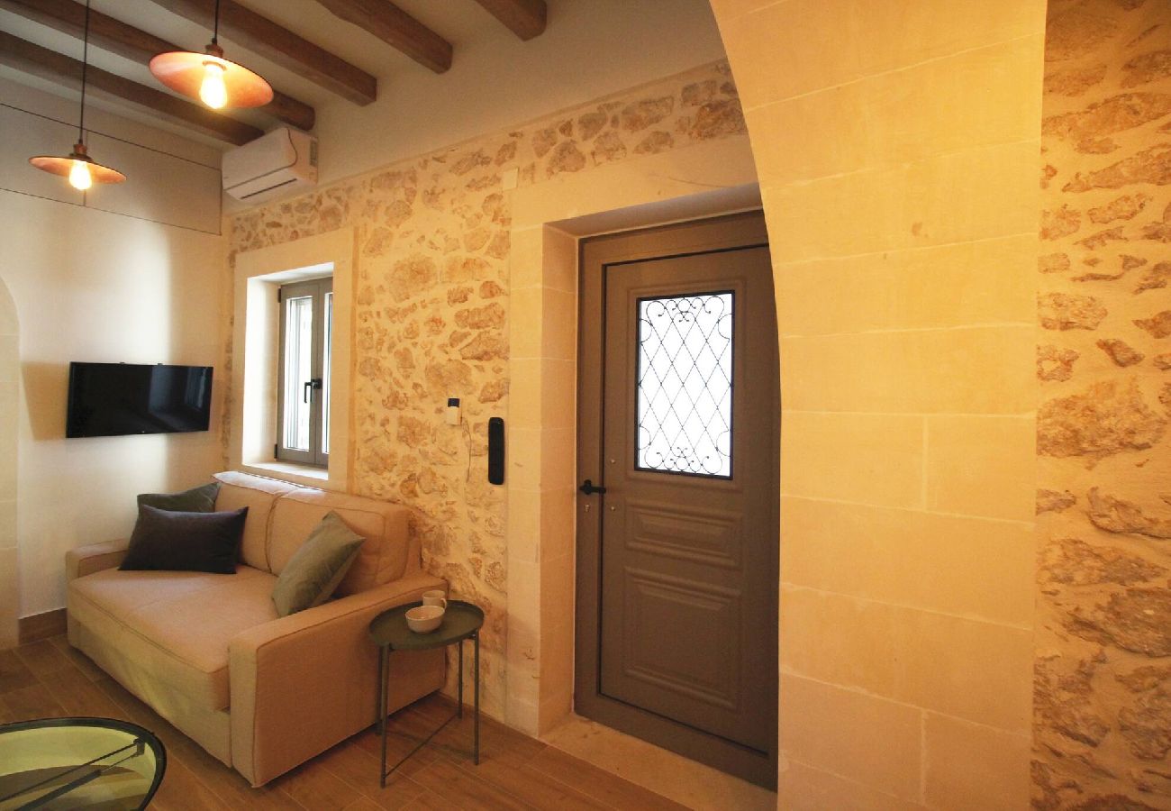 Villa in Violi Charaki - Villa Pefka just a few km from city centre