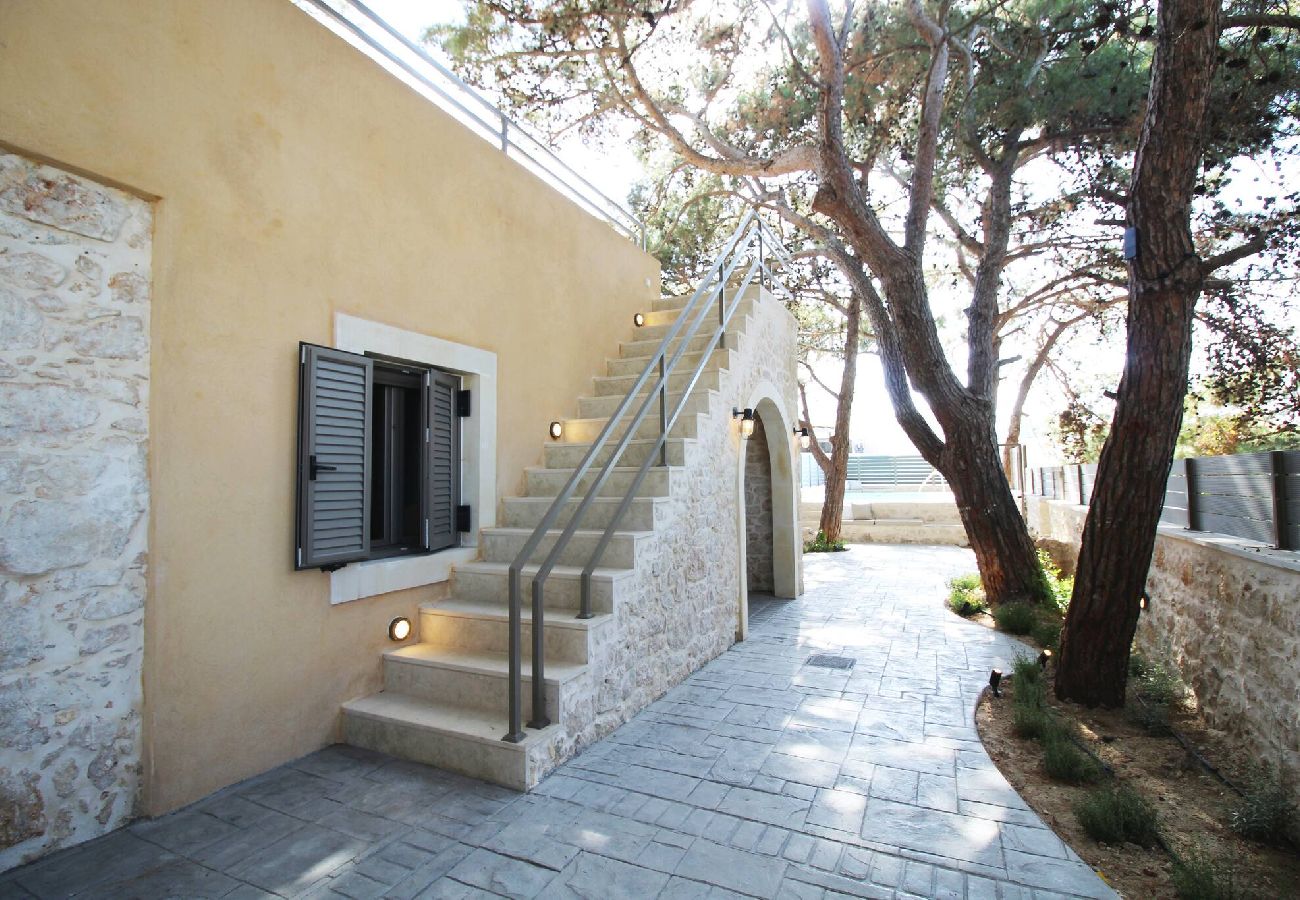 Villa in Violi Charaki - Villa Pefka just a few km from city centre