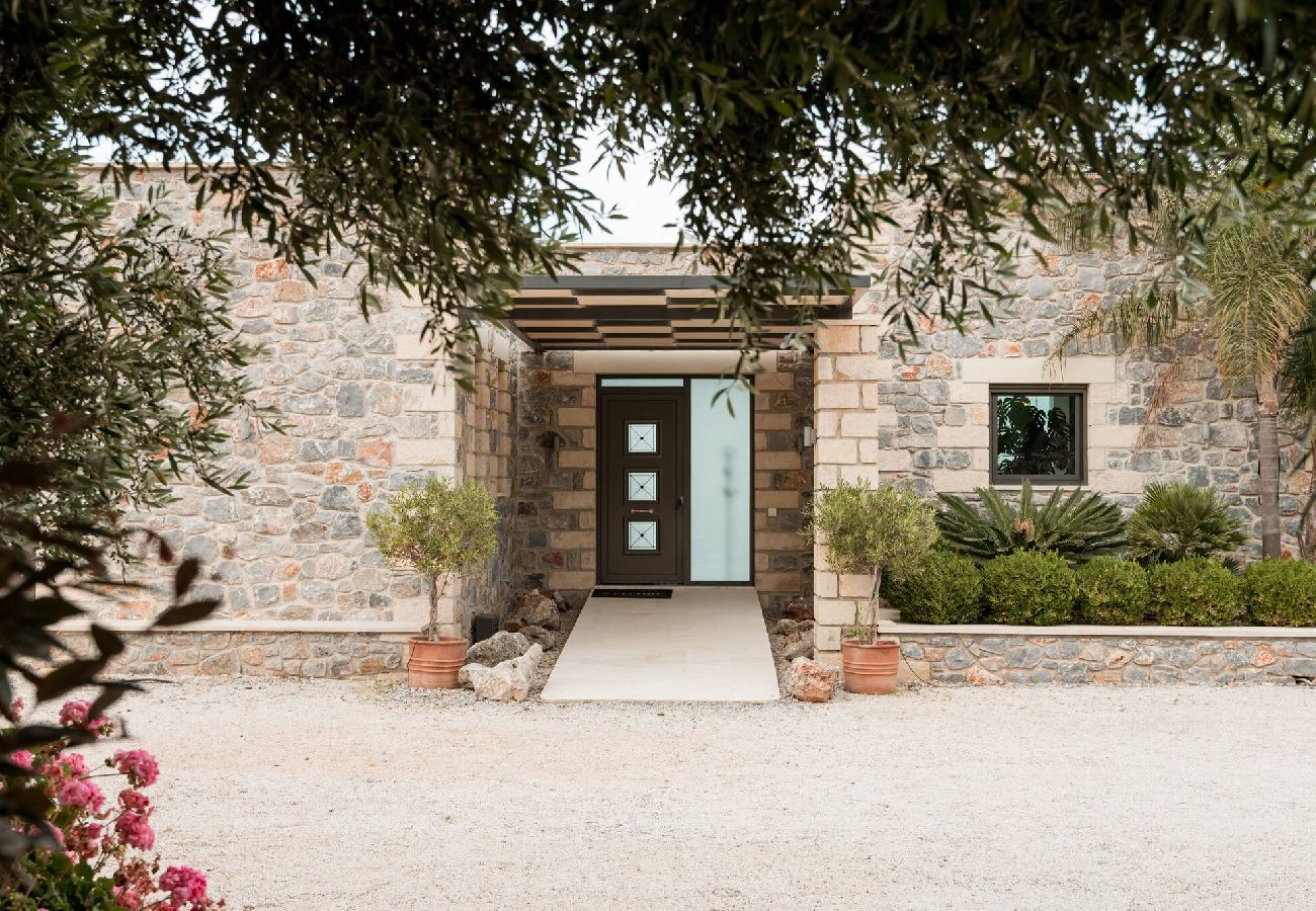 Villa in Vamos - Blue Skyline Magnificent Villa, By Hellocrete