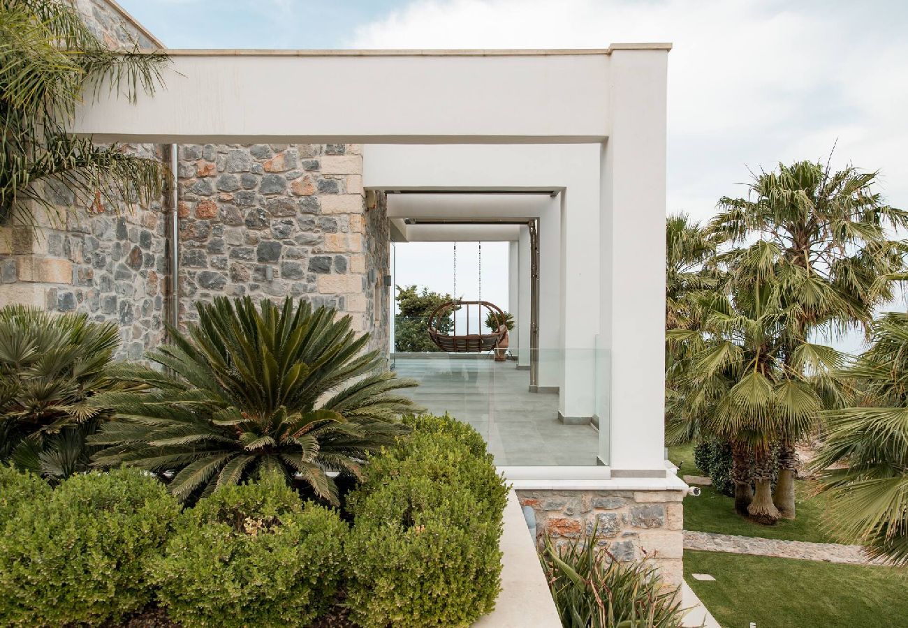 Villa in Vamos - Blue Skyline Magnificent Villa, By Hellocrete