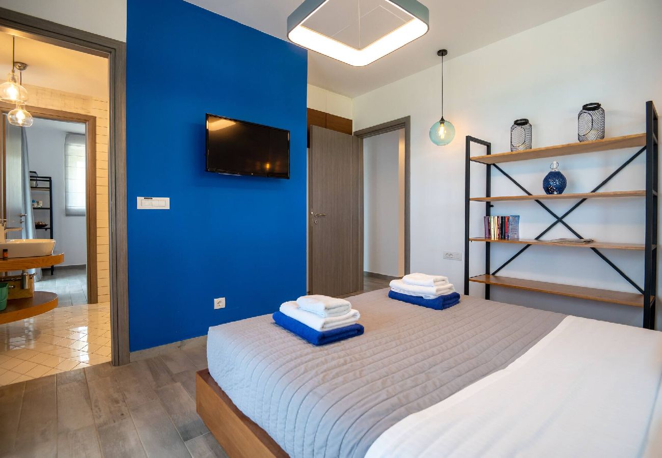 Villa in Vamos - Blue Skyline Magnificent Villa, By Hellocrete