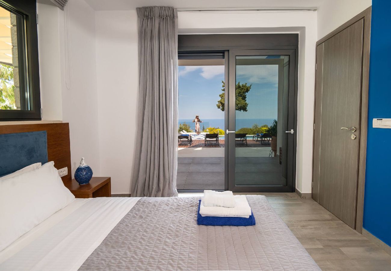 Villa in Vamos - Blue Skyline Magnificent Villa, By Hellocrete