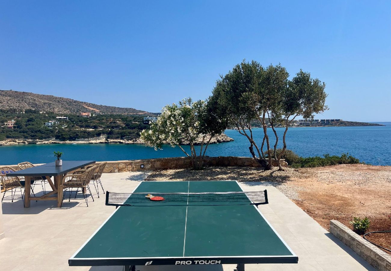 Villa in Loutraki - SeaWave Villa II, By Hellocrete