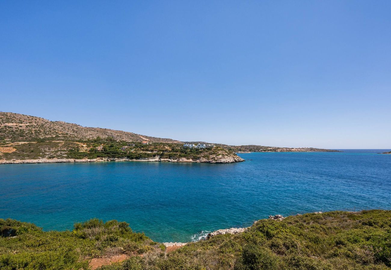 Villa in Loutraki - SeaWave Villa II, By Hellocrete