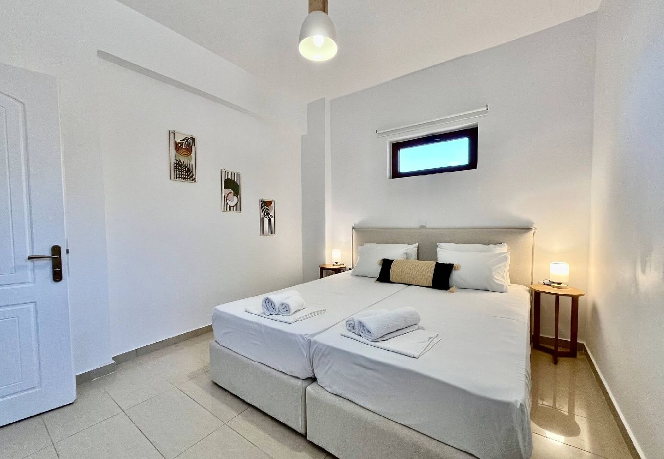 Villa in Loutraki - SeaWave Villa II, By Hellocrete