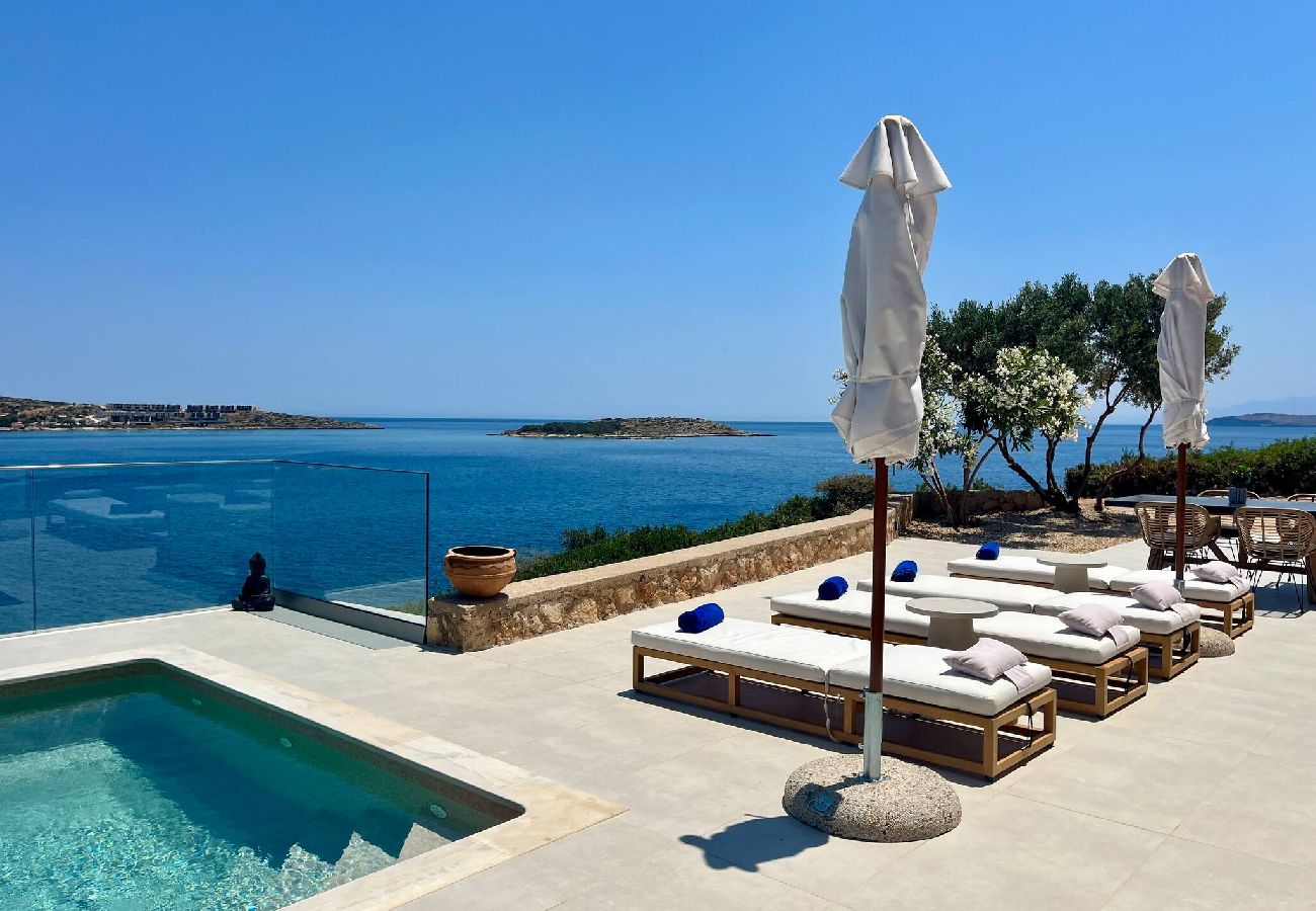 Villa in Loutraki - SeaWave Villa II, By Hellocrete