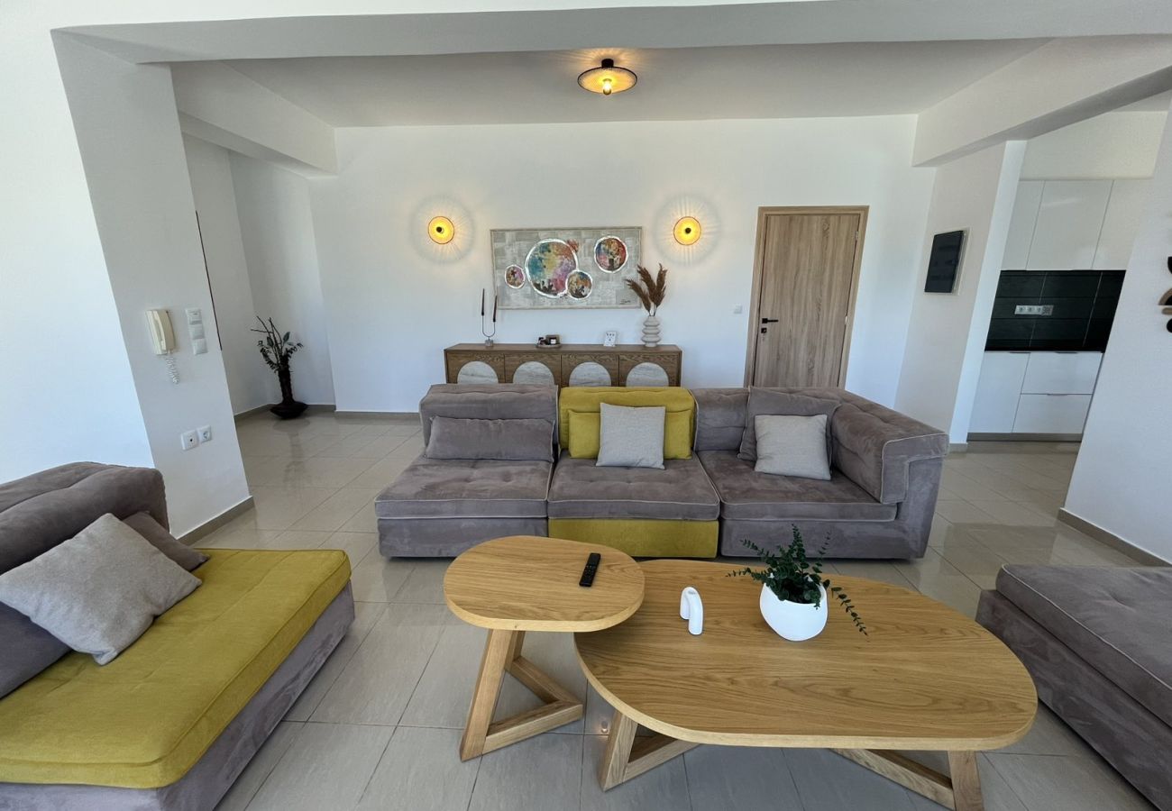 Villa in Loutraki - SeaWave Villa II with Heated Pool, By Hellocrete