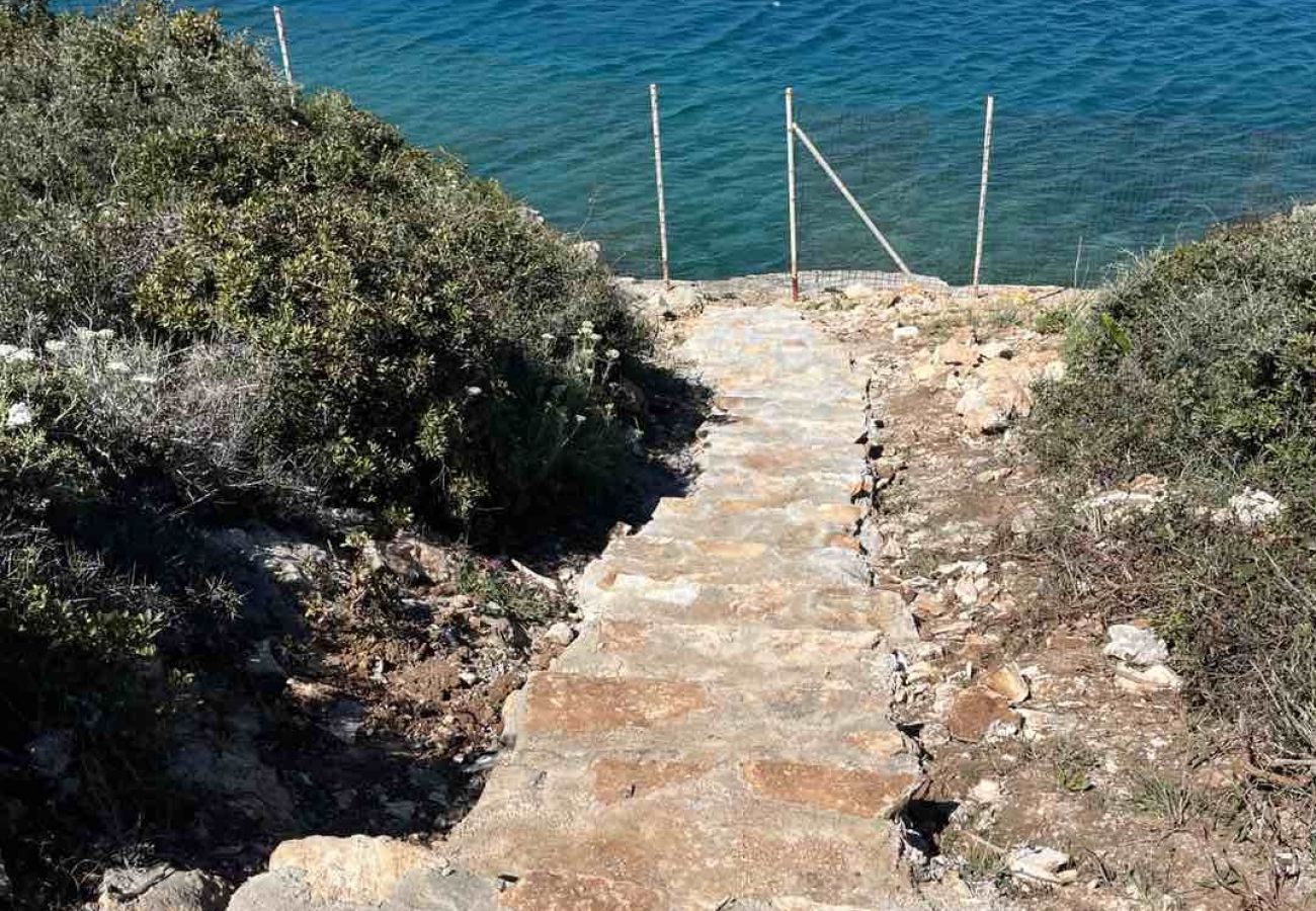 Villa in Loutraki - SeaWave Villa II with Heated Pool, By Hellocrete