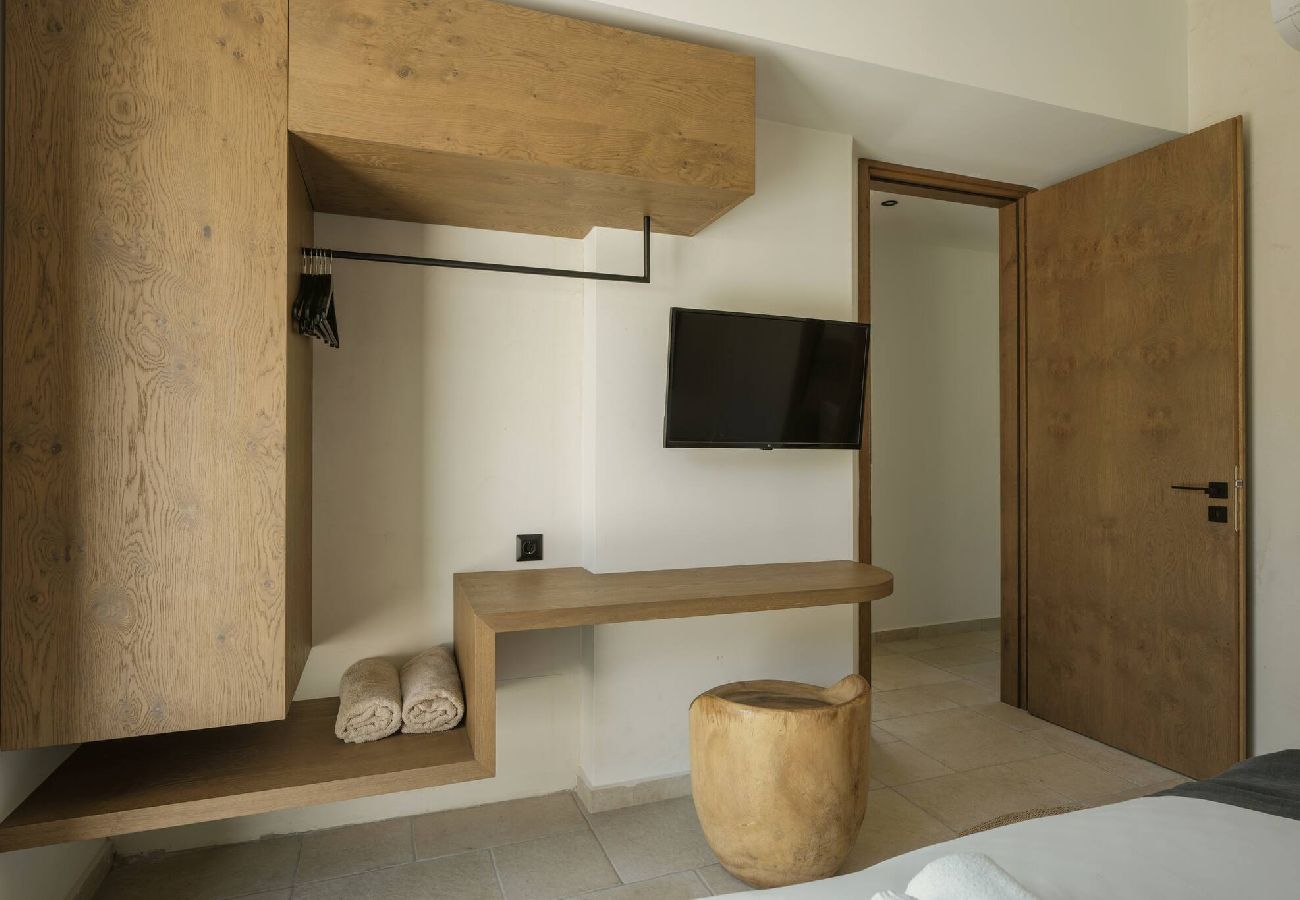 Villa in Saktouria - ArtOikia Villas – Ilios, By Hellocrete