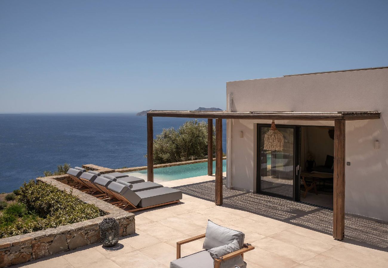 Villa in Saktouria - ArtOikia Villas – Thalassa, By Hellocrete
