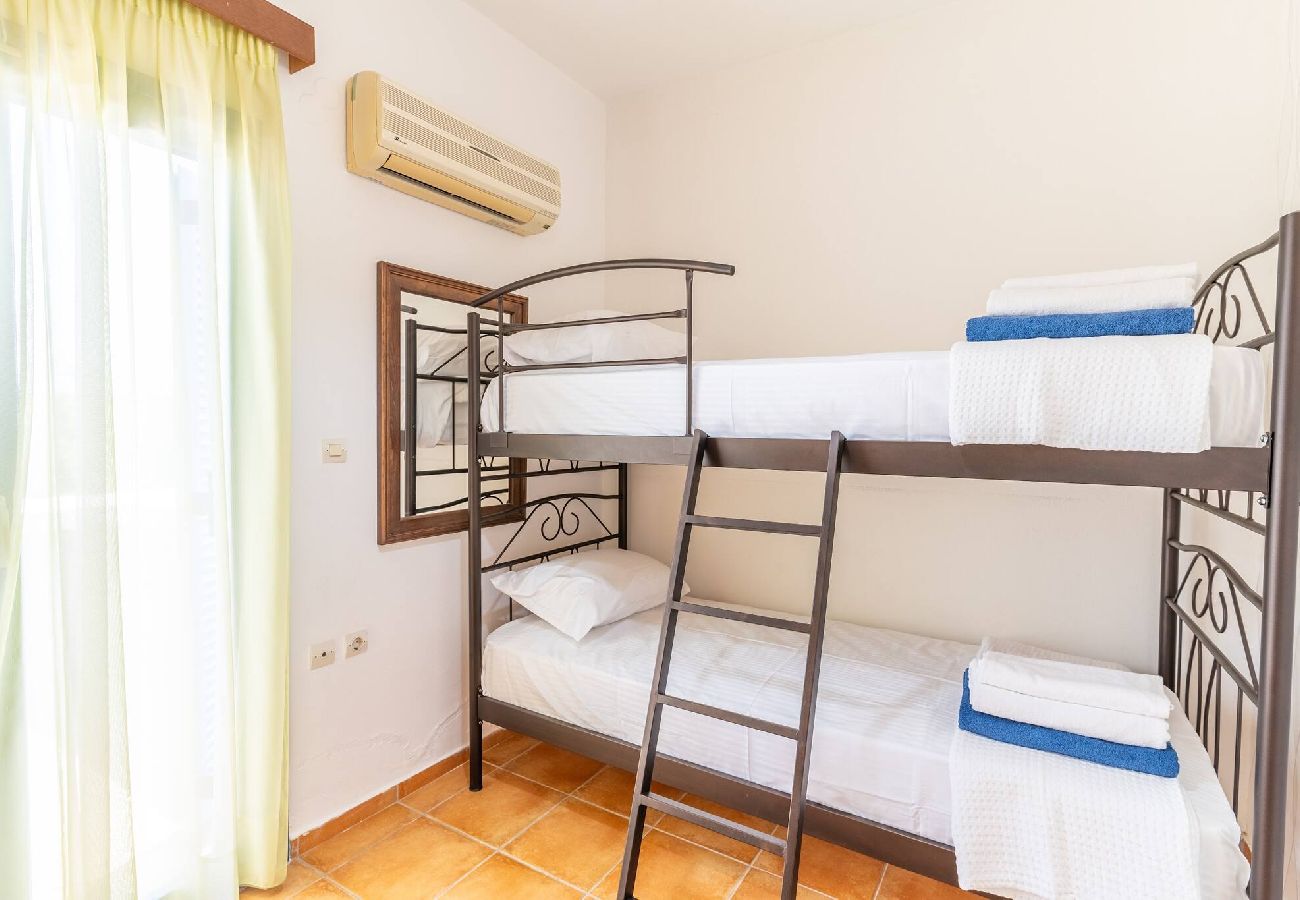 Villa in Pagkalochori - Villa Irini, By Hellocrete