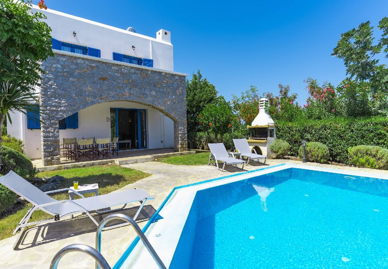 Villa in Pagkalochori - Villa Irini, By Hellocrete