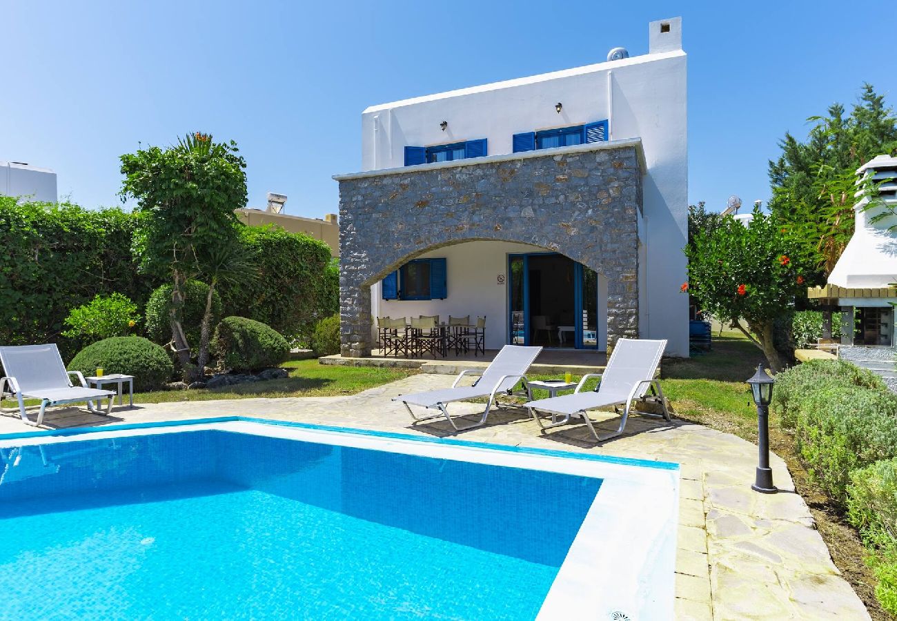 Villa in Pagkalochori - Villa Irini, By Hellocrete