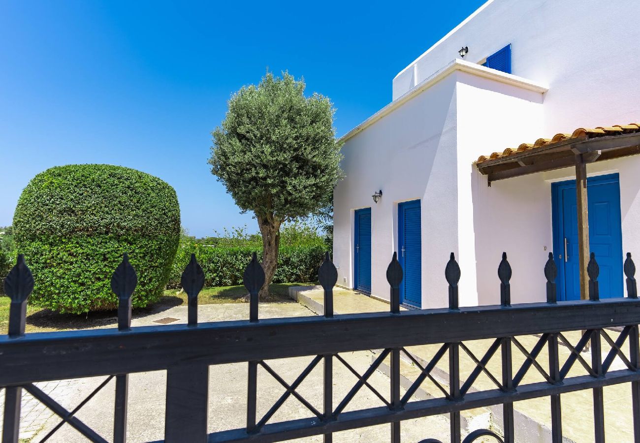 Villa in Pagkalochori - Villa Irini, By Hellocrete