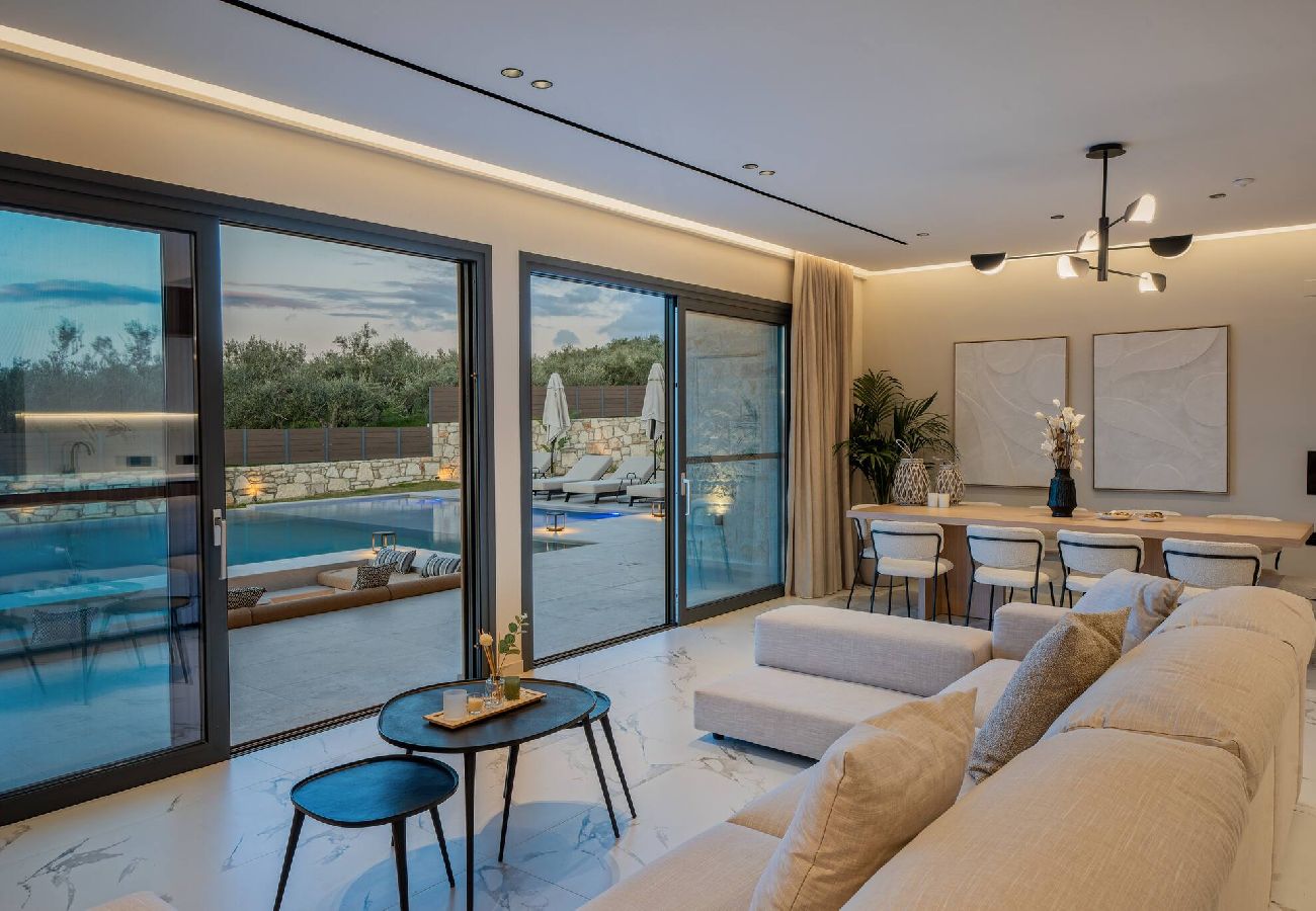 Villa in Aggeliana - Olive Hill Villa, By Hellocrete