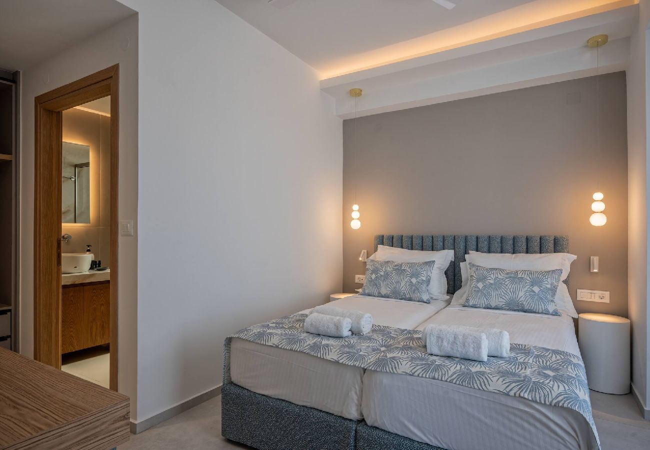 Villa in Aggeliana - Skyline Villa II, By Hellocrete