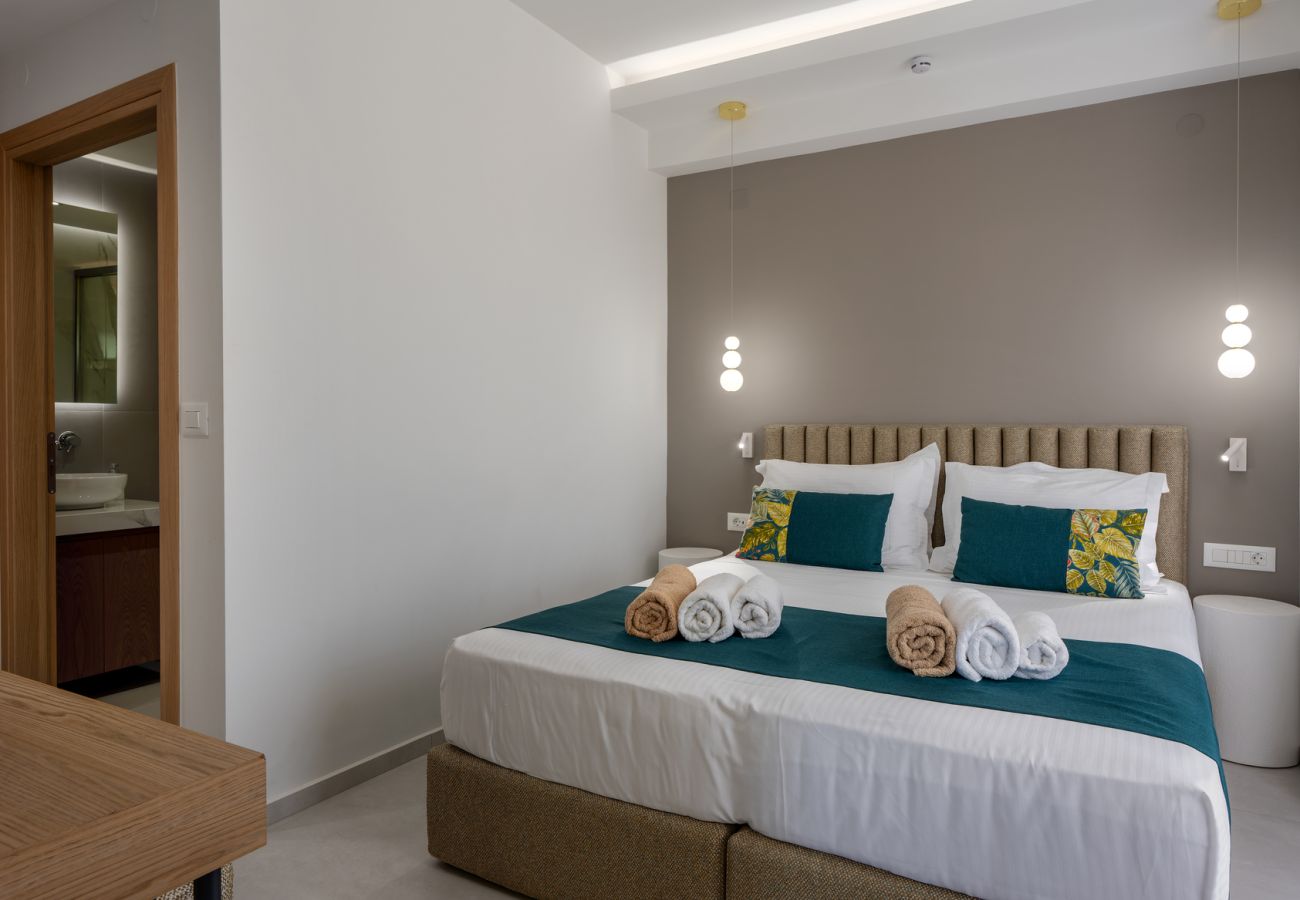 Villa in Aggeliana - Skyline Villa II, By Hellocrete