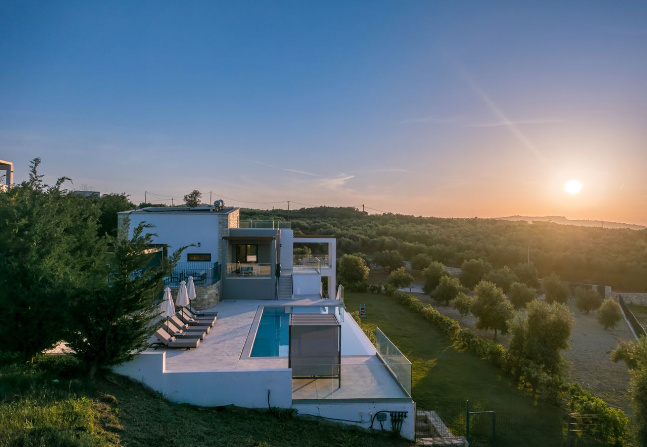 Villa in Aggeliana - Skyline Villa II, By Hellocrete