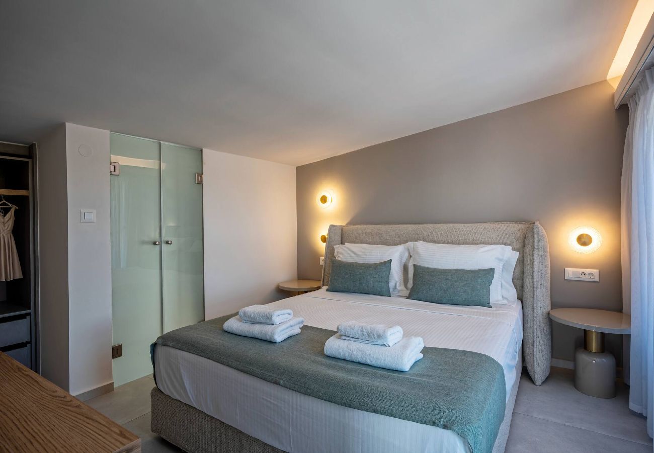 Villa in Aggeliana - Skyline Villa I, By Hellocrete