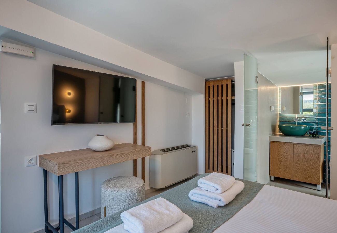 Villa in Aggeliana - Skyline Villa I, By Hellocrete