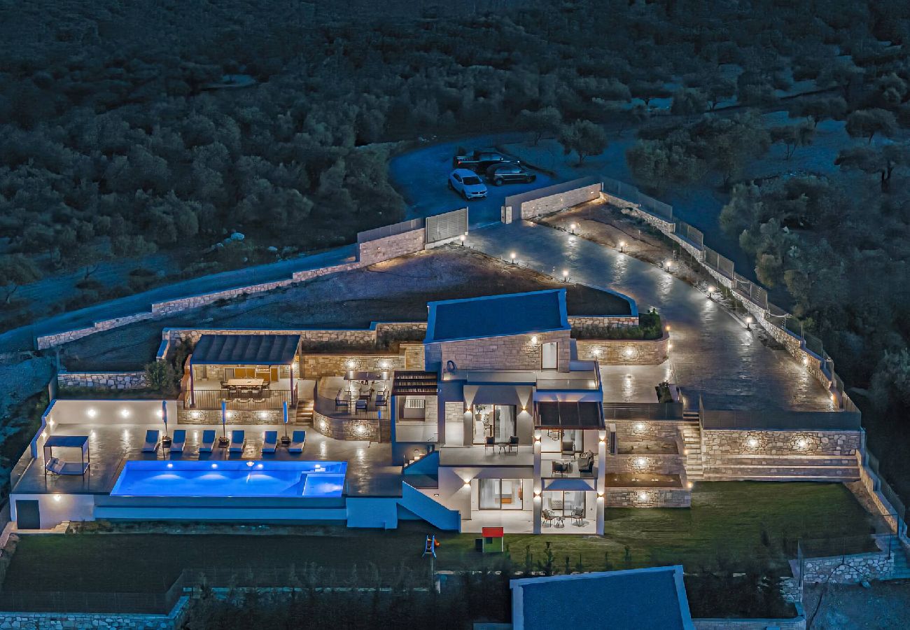 Villa in Aggeliana - Skyline Villa I, By Hellocrete