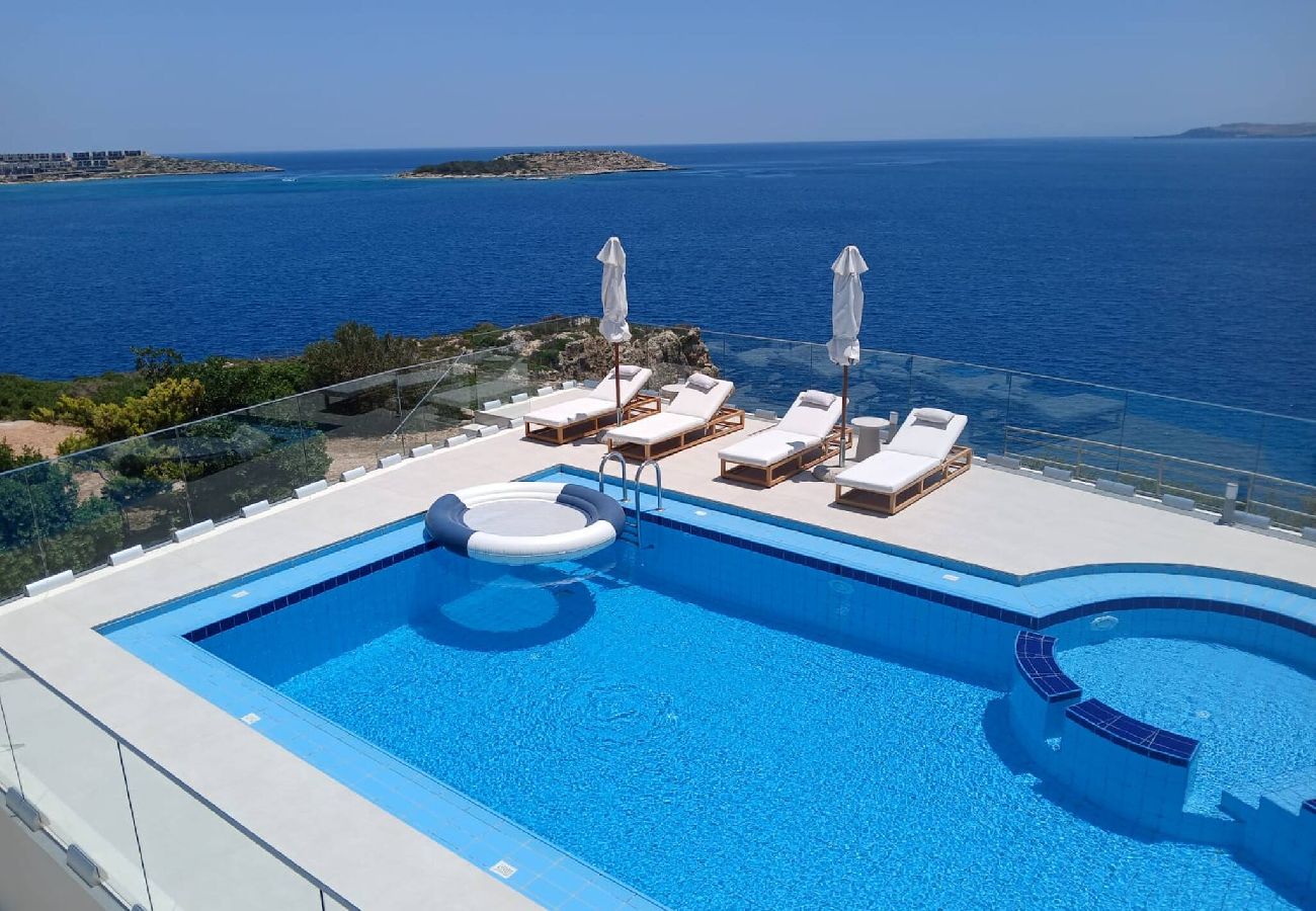 Villa in Loutraki - SeaWave Villa I, By Hellocrete