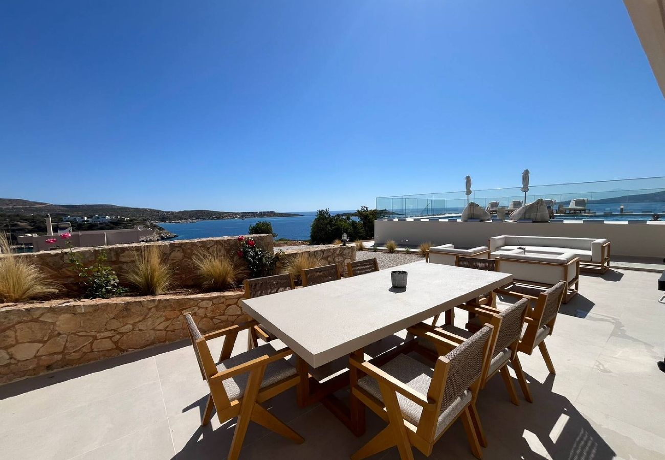 Villa in Loutraki - SeaWave Villa I, By Hellocrete