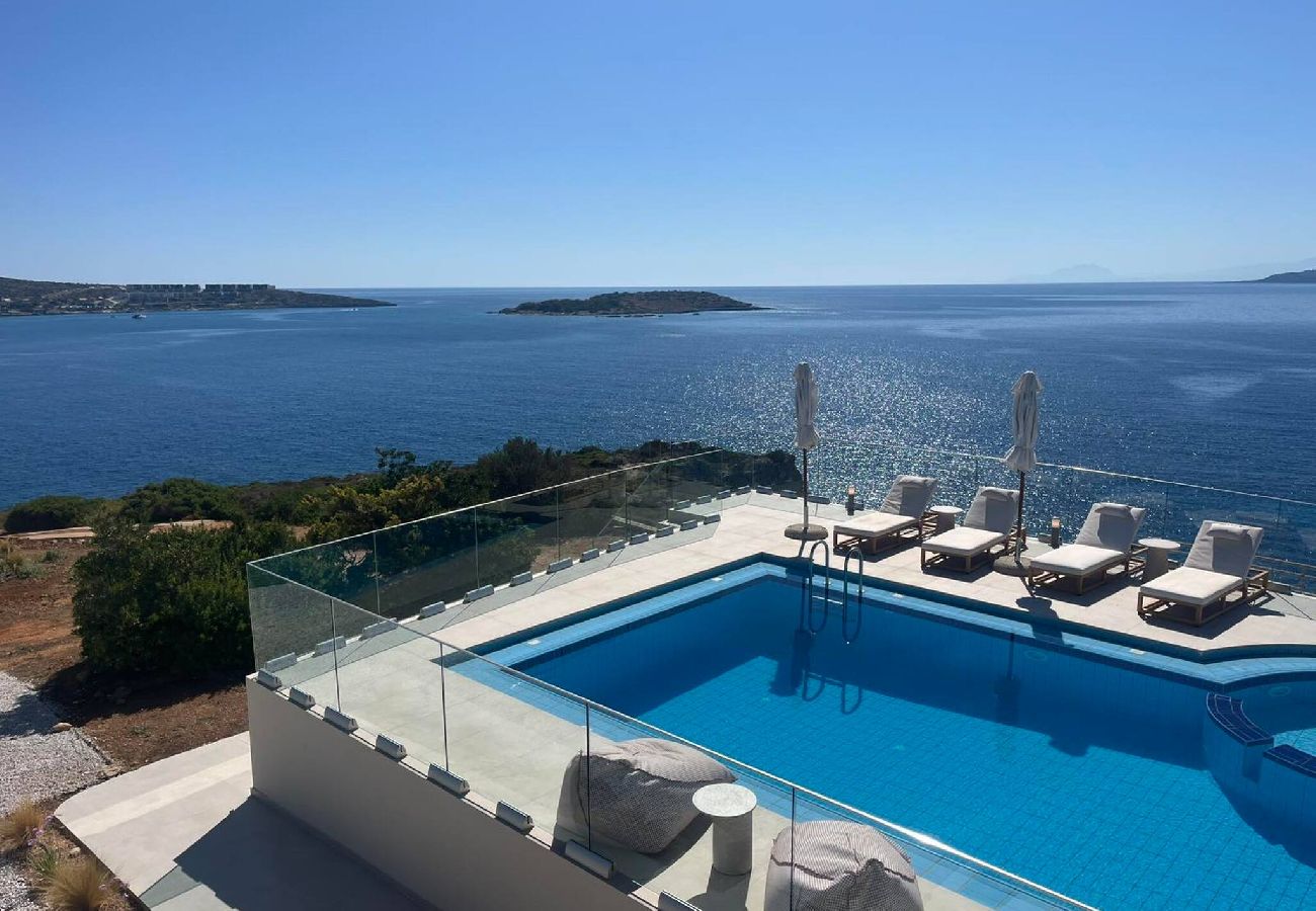 Villa in Loutraki - SeaWave Villa I, By Hellocrete