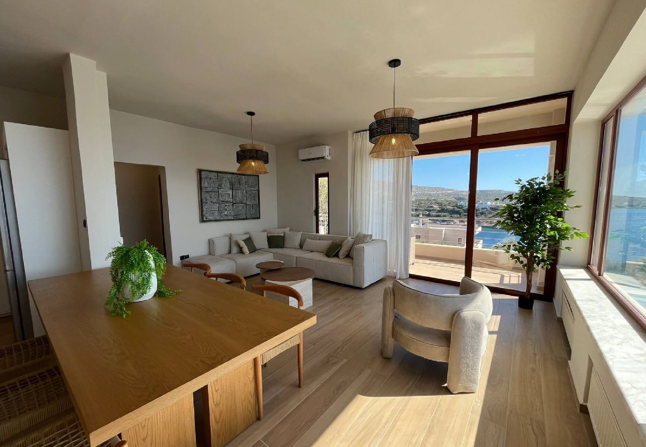 Villa in Loutraki - SeaWave Villa I, By Hellocrete