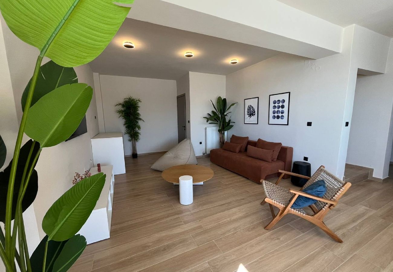 Villa in Loutraki - SeaWave Villa I, By Hellocrete