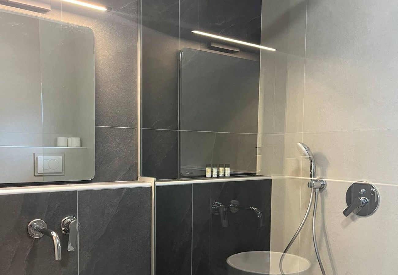 Villa in Loutraki - SeaWave Villa I, By Hellocrete