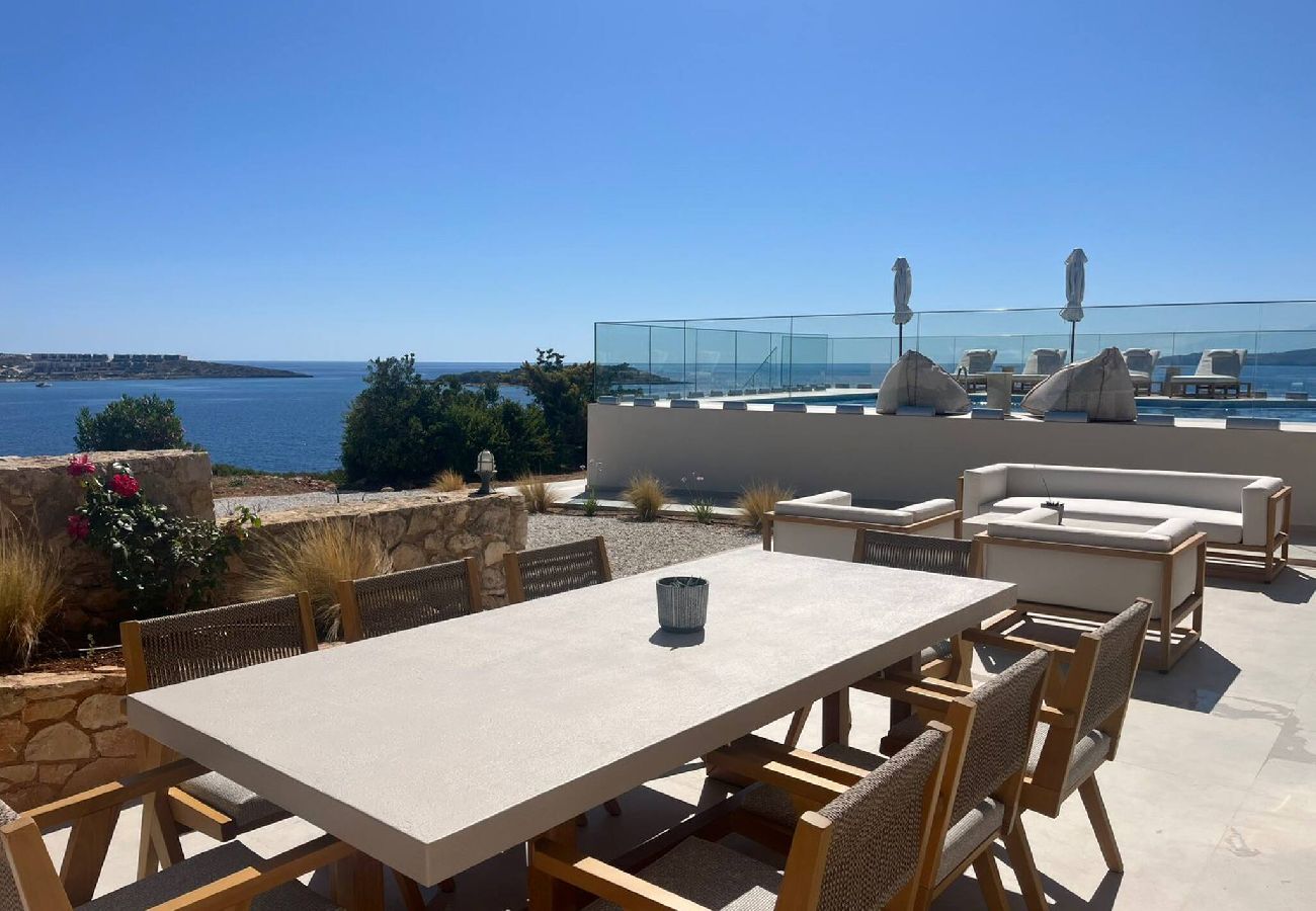 Villa in Loutraki - SeaWave Villa I, By Hellocrete