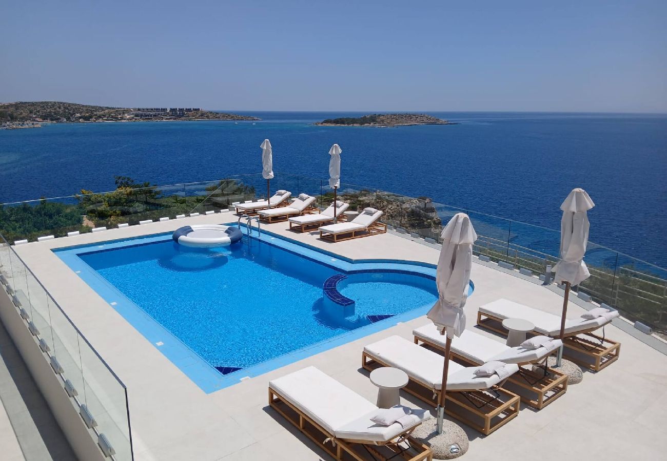Villa in Loutraki - SeaWave Villa I, By Hellocrete