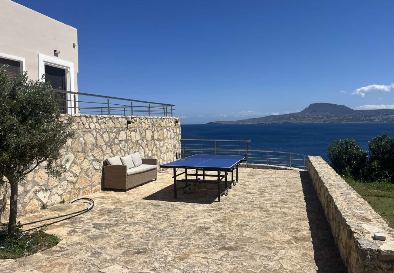 Villa in Loutraki - SeaWave Villa I with Heated Pool & Jacuzzi, By Hellocrete