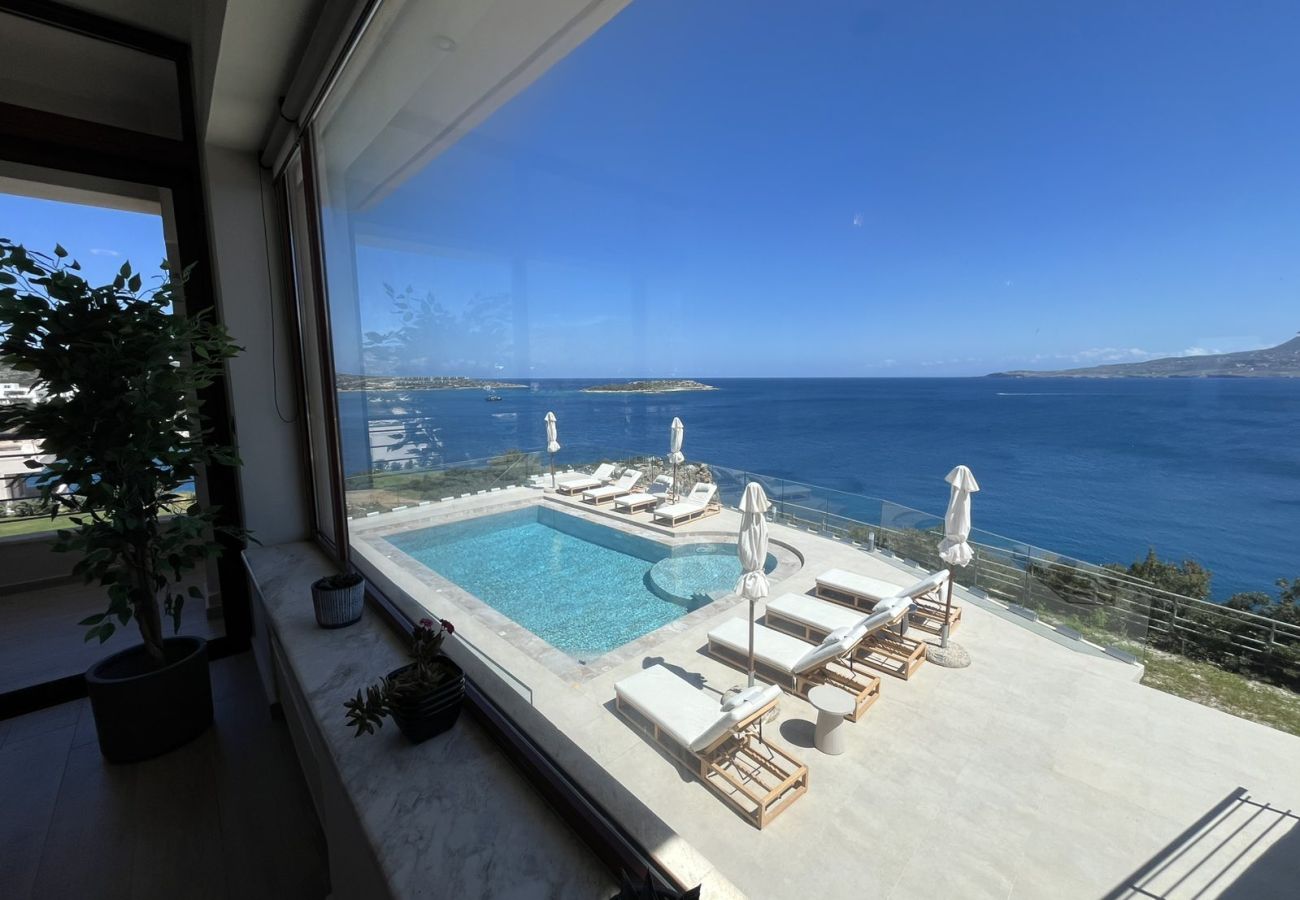 Villa in Loutraki - SeaWave Villa I with Heated Pool & Jacuzzi, By Hellocrete