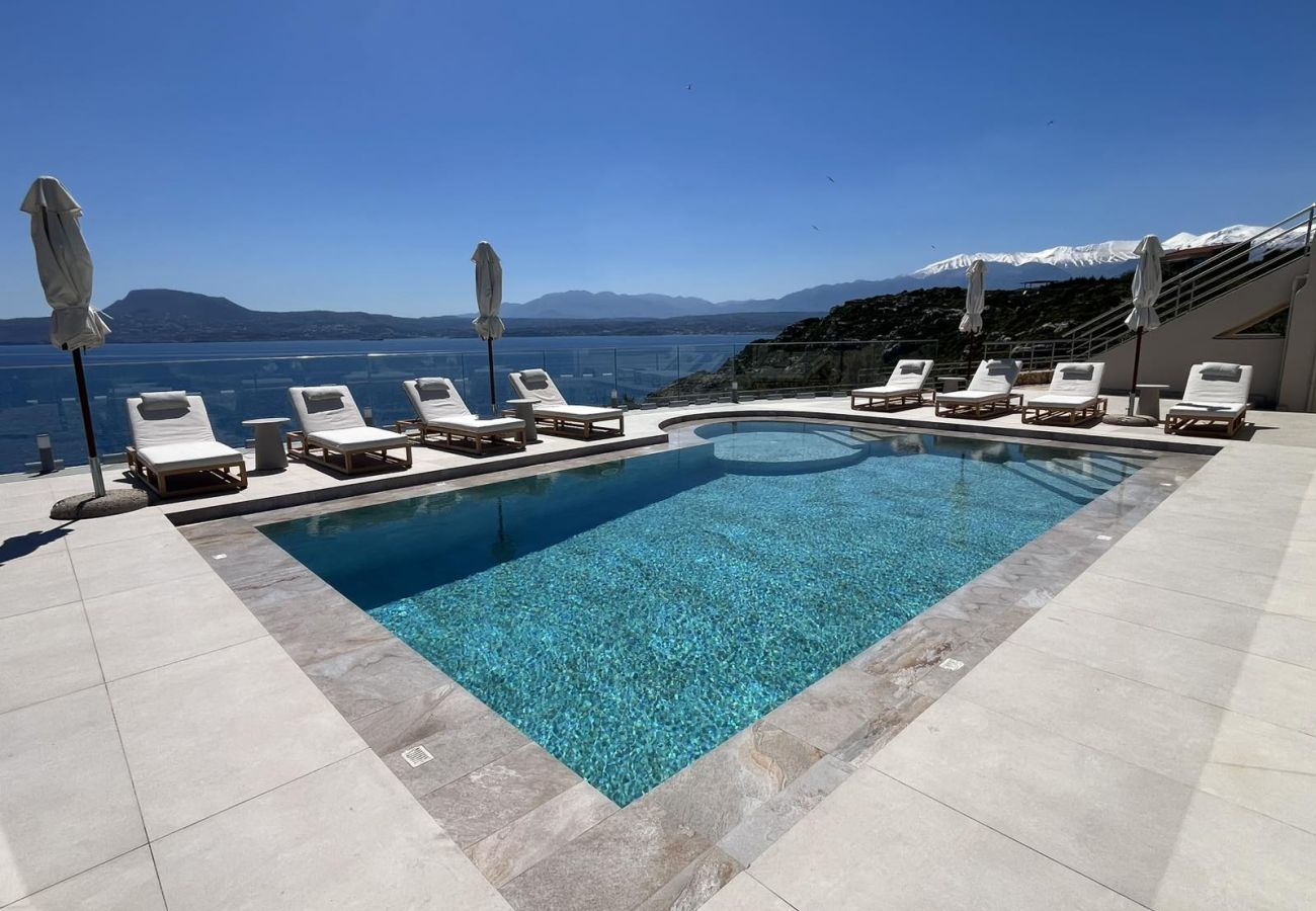 Villa in Loutraki - SeaWave Villa I with Heated Pool & Jacuzzi, By Hellocrete