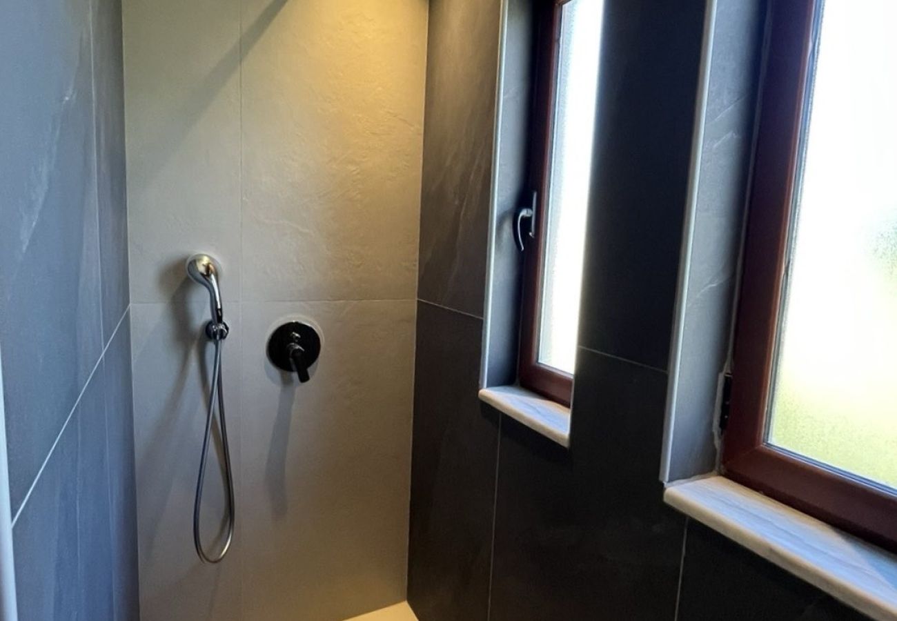 Villa in Loutraki - SeaWave Villa I with Heated Pool & Jacuzzi, By Hellocrete