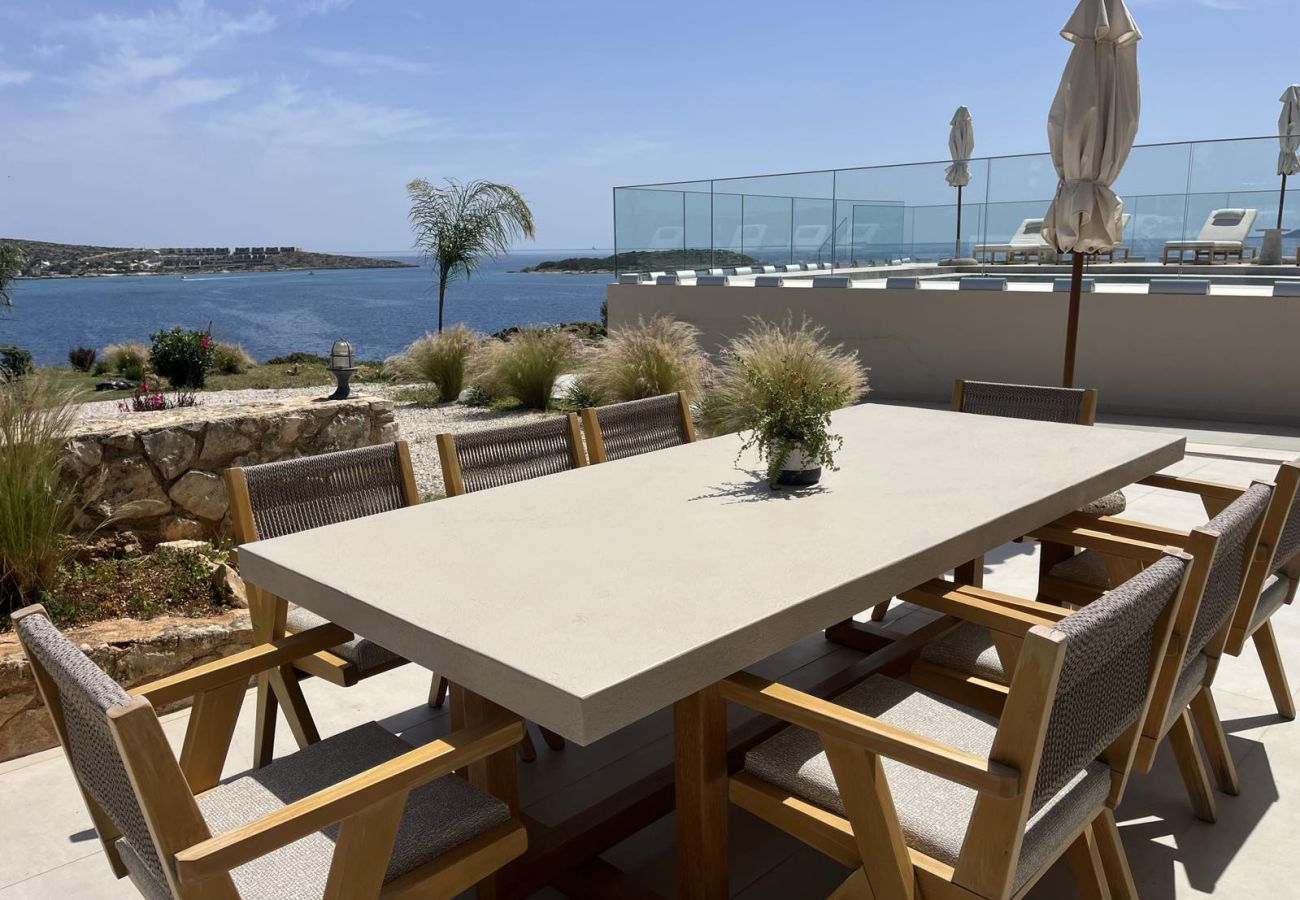 Villa in Loutraki - SeaWave Villa I with Heated Pool & Jacuzzi, By Hellocrete