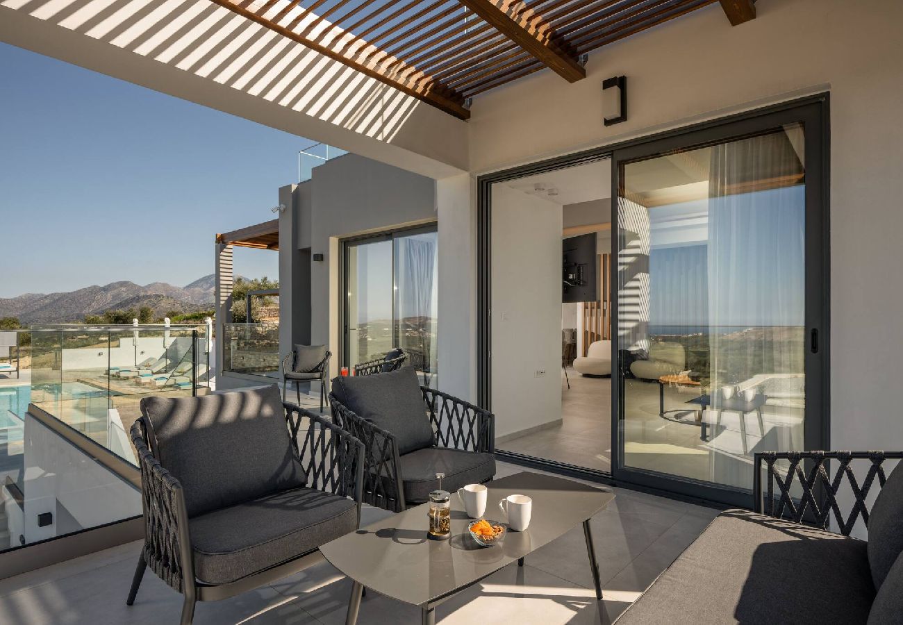 Villa in Aggeliana - Skyline Villas, By Hellocrete