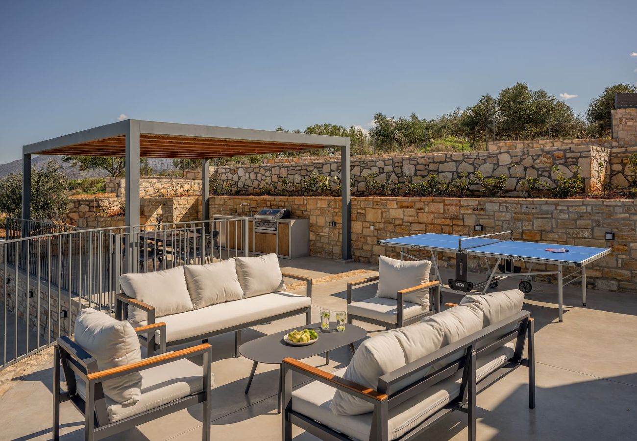 Villa in Aggeliana - Skyline Villas, By Hellocrete